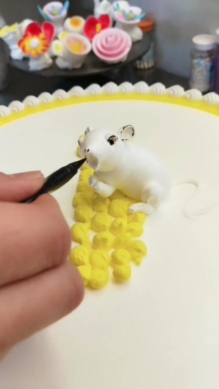 猫儿狗儿别点,俏老鼠专属定制的蛋糕,祝生肖鼠顺顺利利一整年!