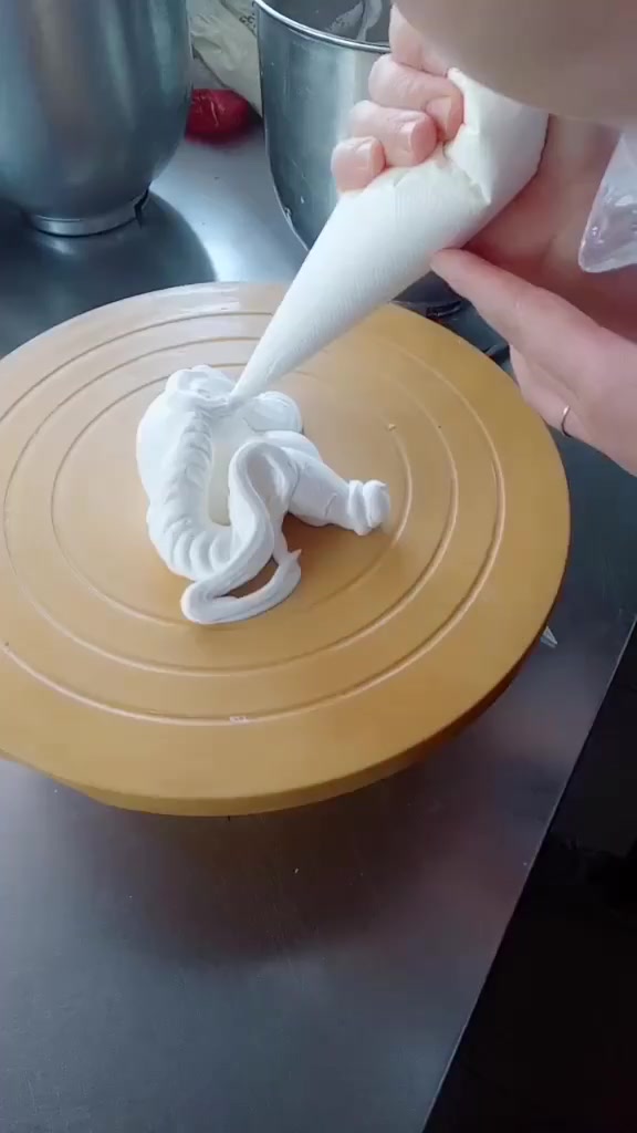 这个寿星小蛋糕你想吃吗?