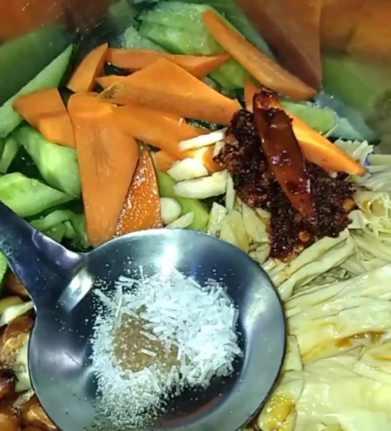 腐竹拌花生米拌家常做法,简单易学,夏天喝啤酒必备小菜