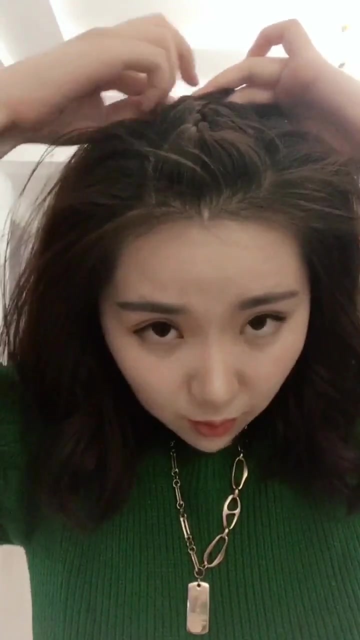 自创鲤鱼丸子头,美女们必备发型,超美