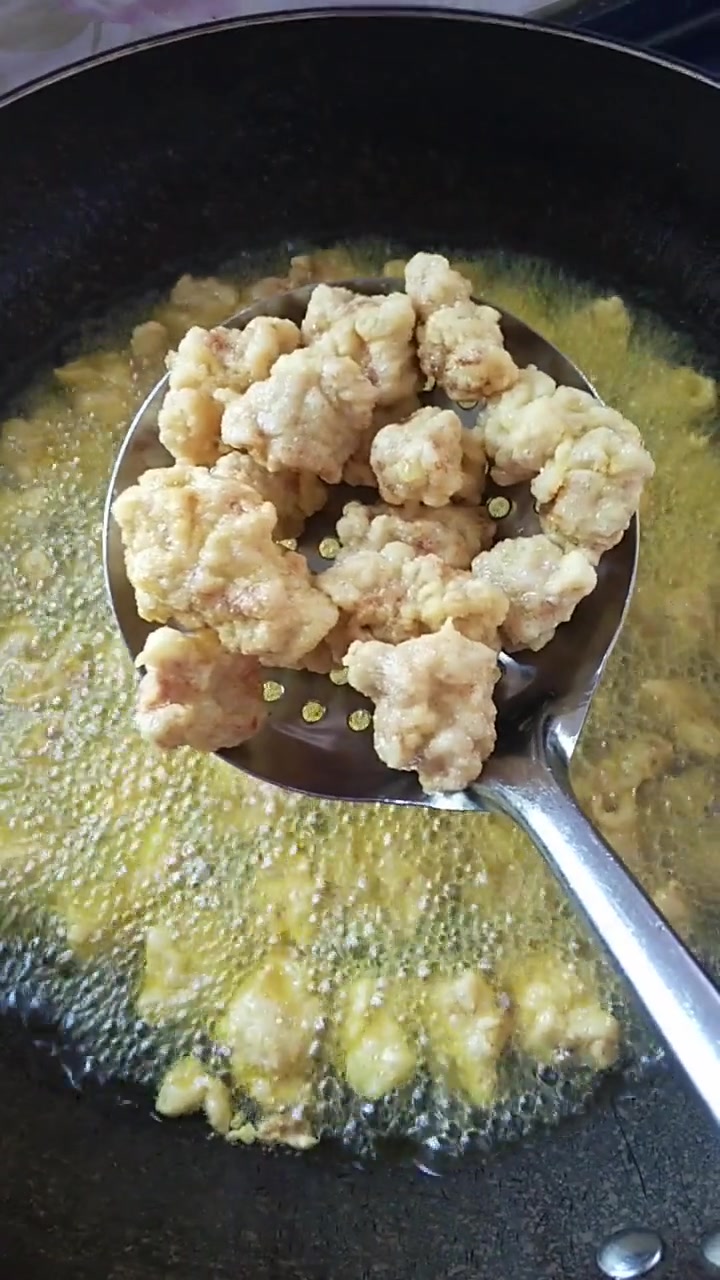 家庭版的菠萝古老肉的做法,简单易学,孩子们都爱吃