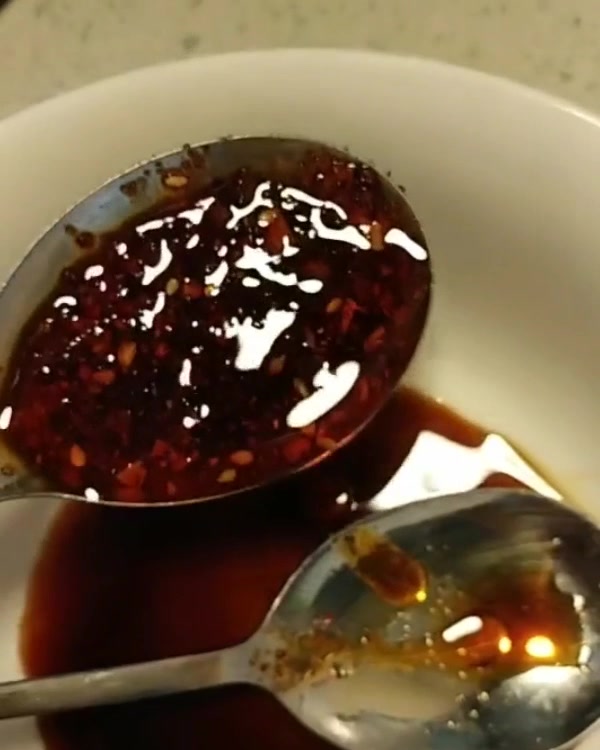 家庭版的麻辣烫来了,做法简单,看的我都流口水