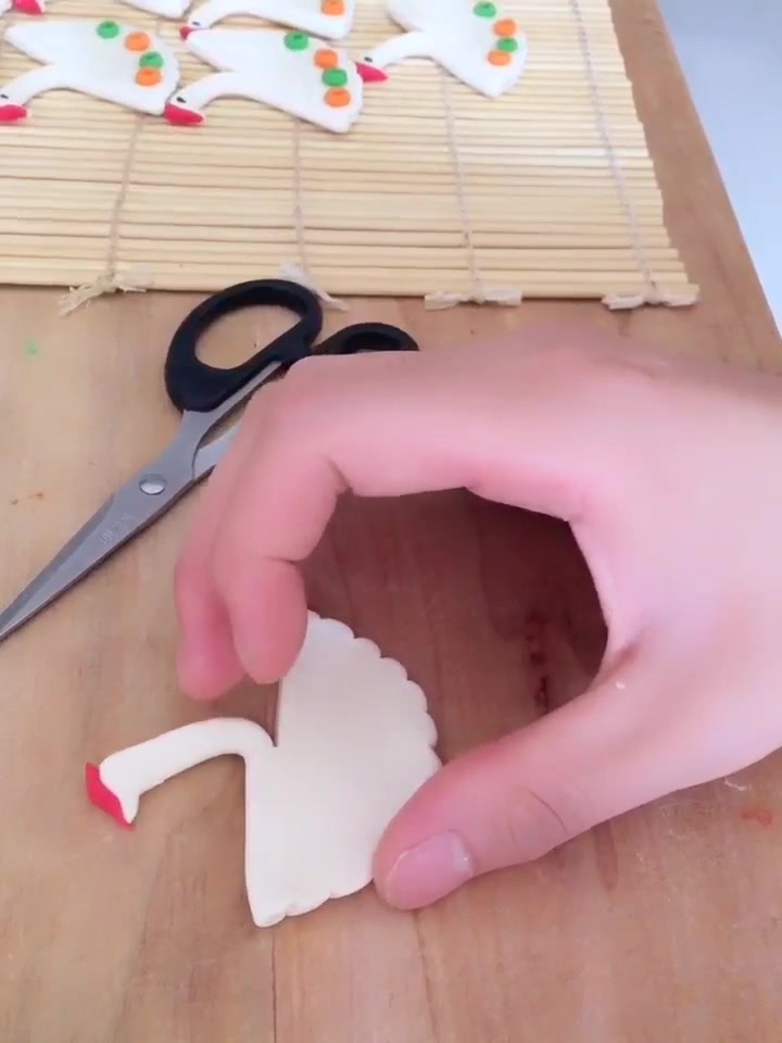 面点师傅教大家做天鹅馒头教程,怎么样?值得你学习一下