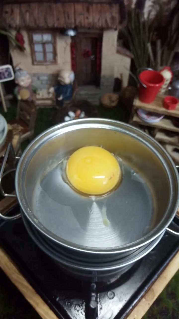 草莓和鸡蛋混在一起能吃吗?看完有点惊喜