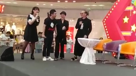 #大片送福利#电影龙虾刑警,暴烈老饕周云鹏L和导演李昕芸现场配音,来体会下方言版的龙虾刑警