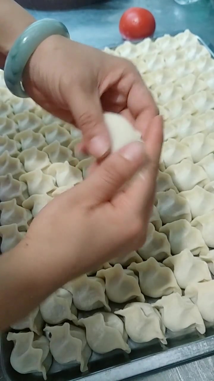 最简单的包饺子手法,包饺子又快又好看,重点是你也能学的会!