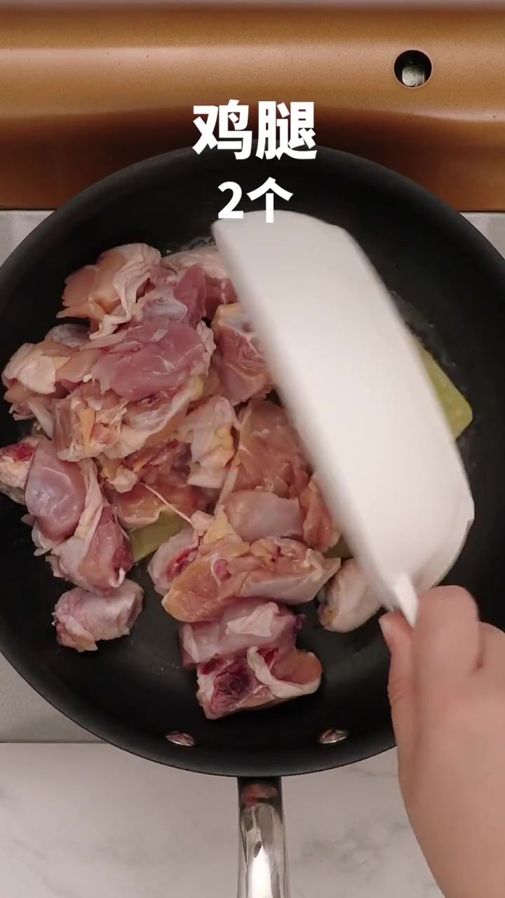 秒杀餐馆的黄焖鸡米饭,这样做超好吃,我都看饿了!