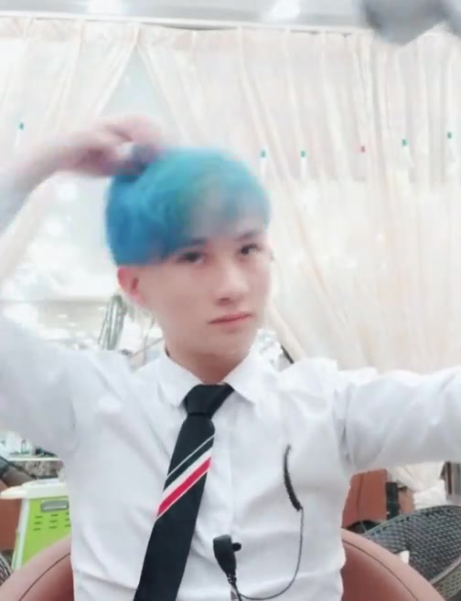 小鲜肉发型这样打理,超级帅,迷倒万千少女