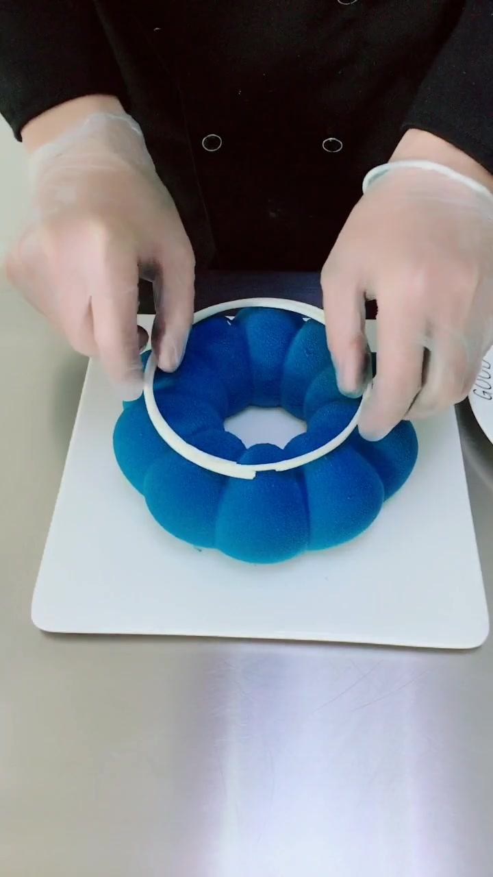 慕斯喷砂教程,这样喷出来的蛋糕你们敢吃吗?