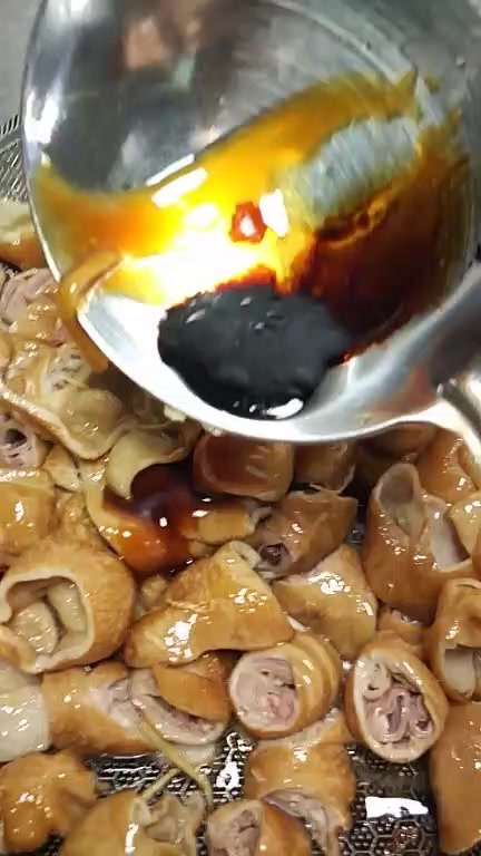 分享尖椒炒肥肠的做法!简单易学,特别下饭!