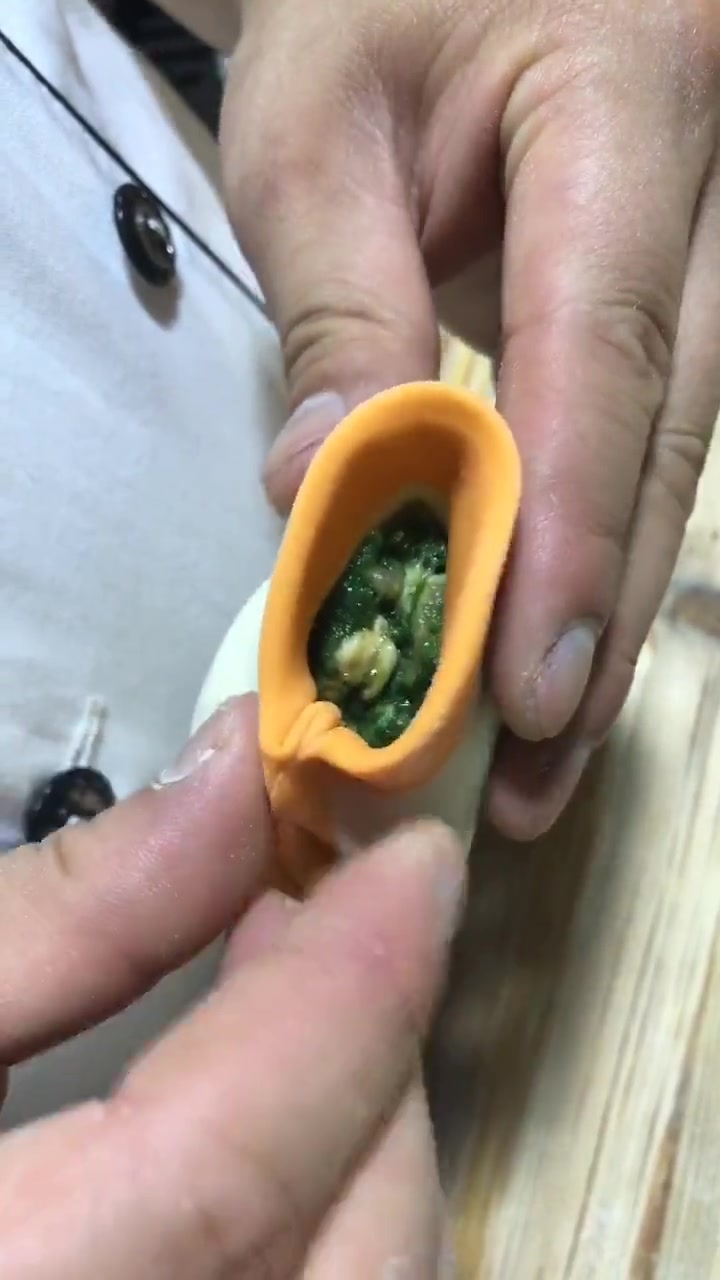 沙县水饺女王传授包水饺新手法,手法优美,看着都有食欲!