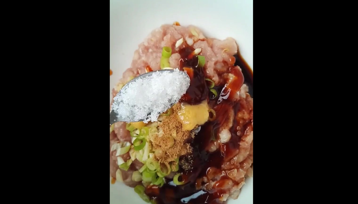 干炸茄盒这样做超香,边看边流口水,学会了你也能成为大厨
