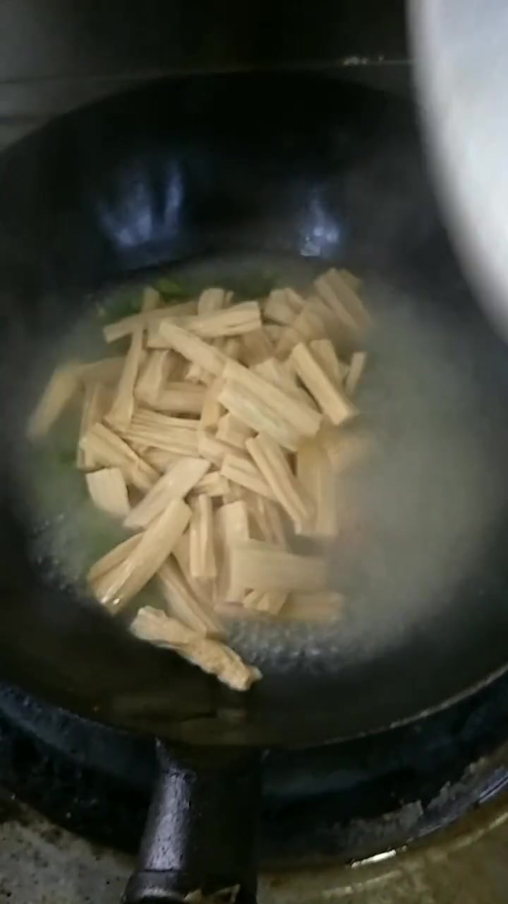豆角炒腐竹,教你做简单家常菜,营养好吃下饭,学到就是赚到