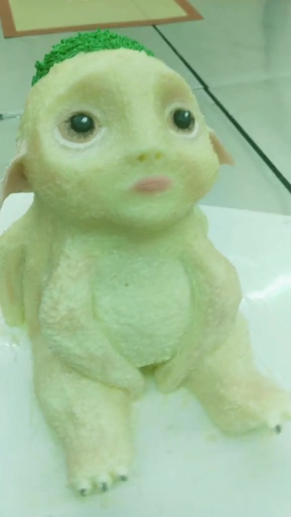 创意糕点:这个视频火了,蛋糕模型制作,你们觉得这个像什么呢?