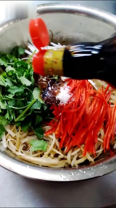 早上喝粥必备小咸菜的视频教程,做法简单进来教你做
