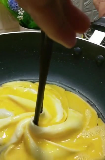 蛋包饭的第101种做法,看见就好想吃,做法简单还有营养,太棒了