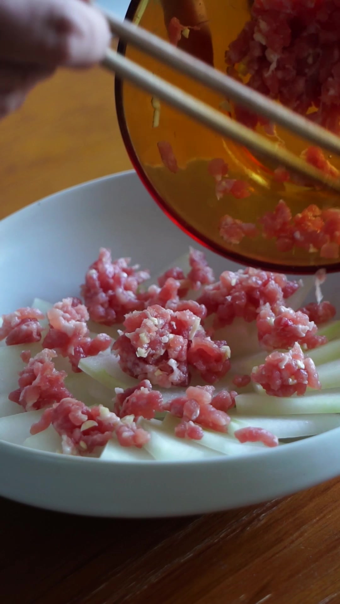 大厨教你做肉末蒸冬瓜,清淡美味,简单易学