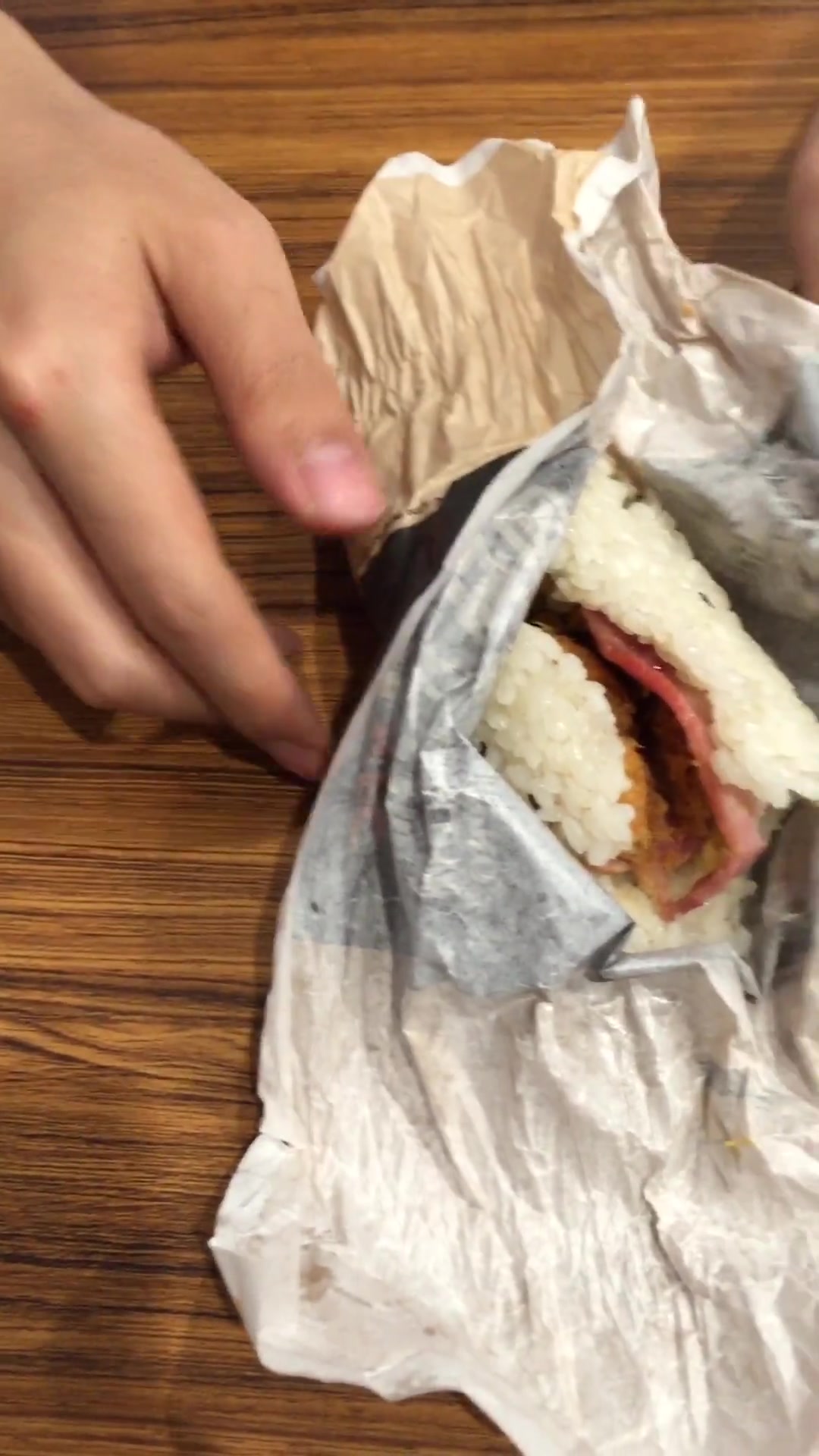 「雀爷」亲测!KFC握的大饭团真的有那么难吃吗?