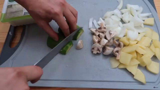 一碗海鲜大杂烩汤,吃得饱,喝的好。