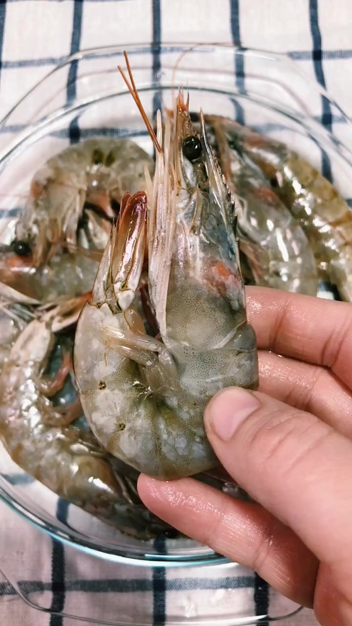 葱香虾仁,学会了做一次还想吃第二次