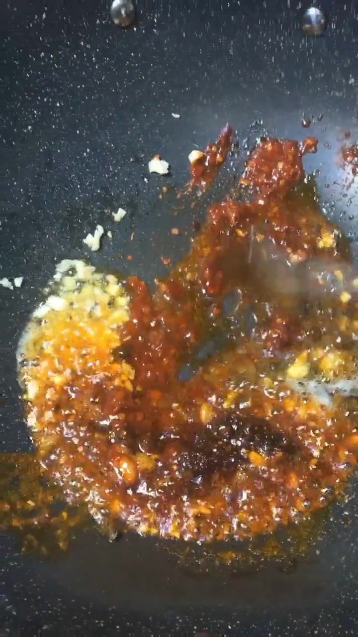 麻辣鸭血米粉的做法,让你吃不停的鸭血米粉