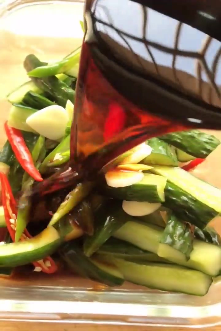 小英美食,凉拌黄瓜的做法,好吃好做又卫生