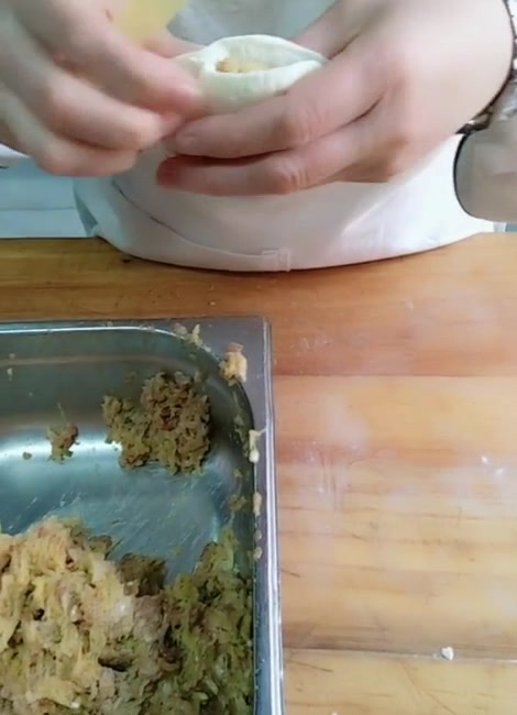 掌握这个饺子的包法,既好看又不开口露馅,看完视频赶紧露一手吧