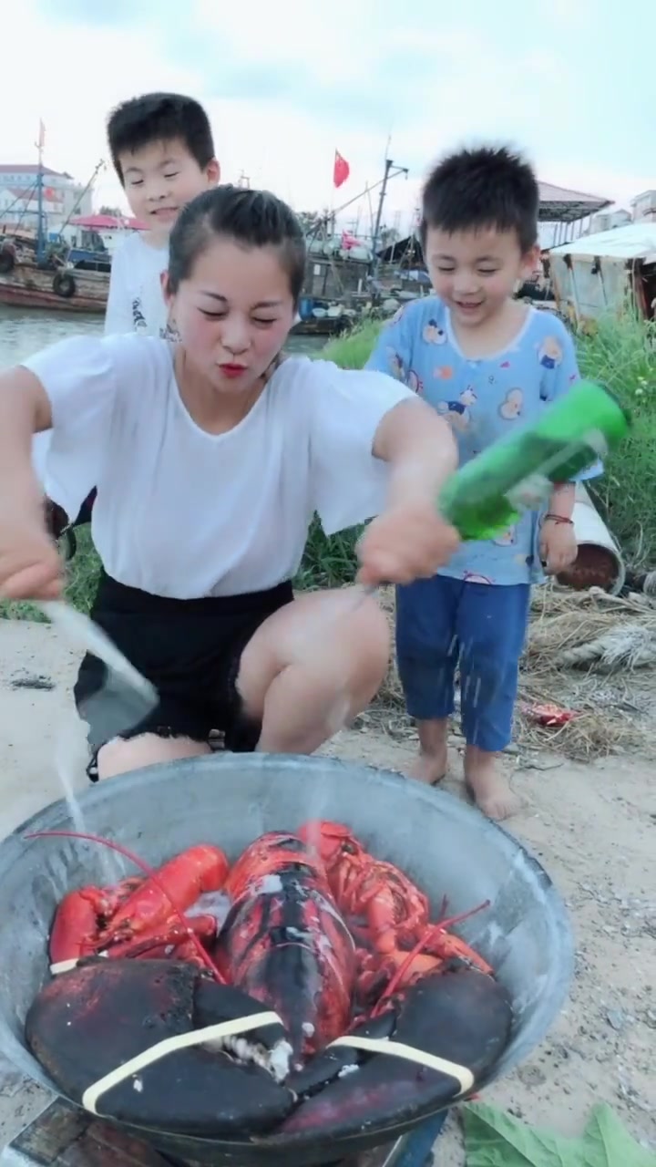龙虾加啤酒?这种搭配我还是头一次见到