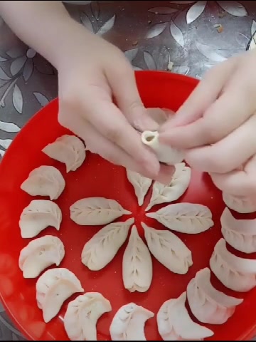 适合上班族的快手菜烫面蒸饺,包法其实很简单,人人都能学得会!