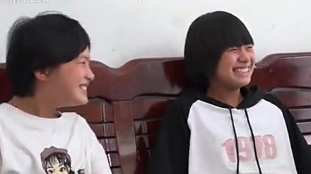 杀鱼弟出院后第一次杀鱼:住院的日子最快乐,因为有父母的悉心照料。时隔一个多月,服毒被救后的