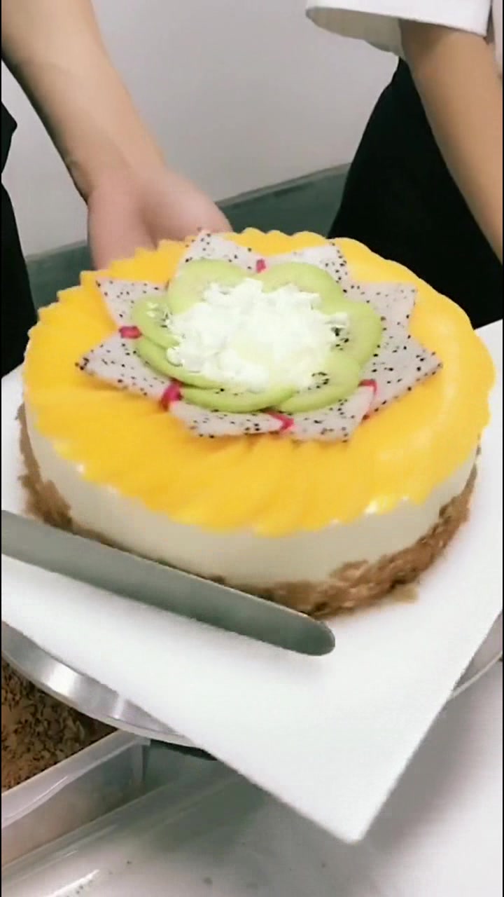 蛋糕店的碎椰蓉,是从这东西上刮下来的,有没有人知道这叫什么?