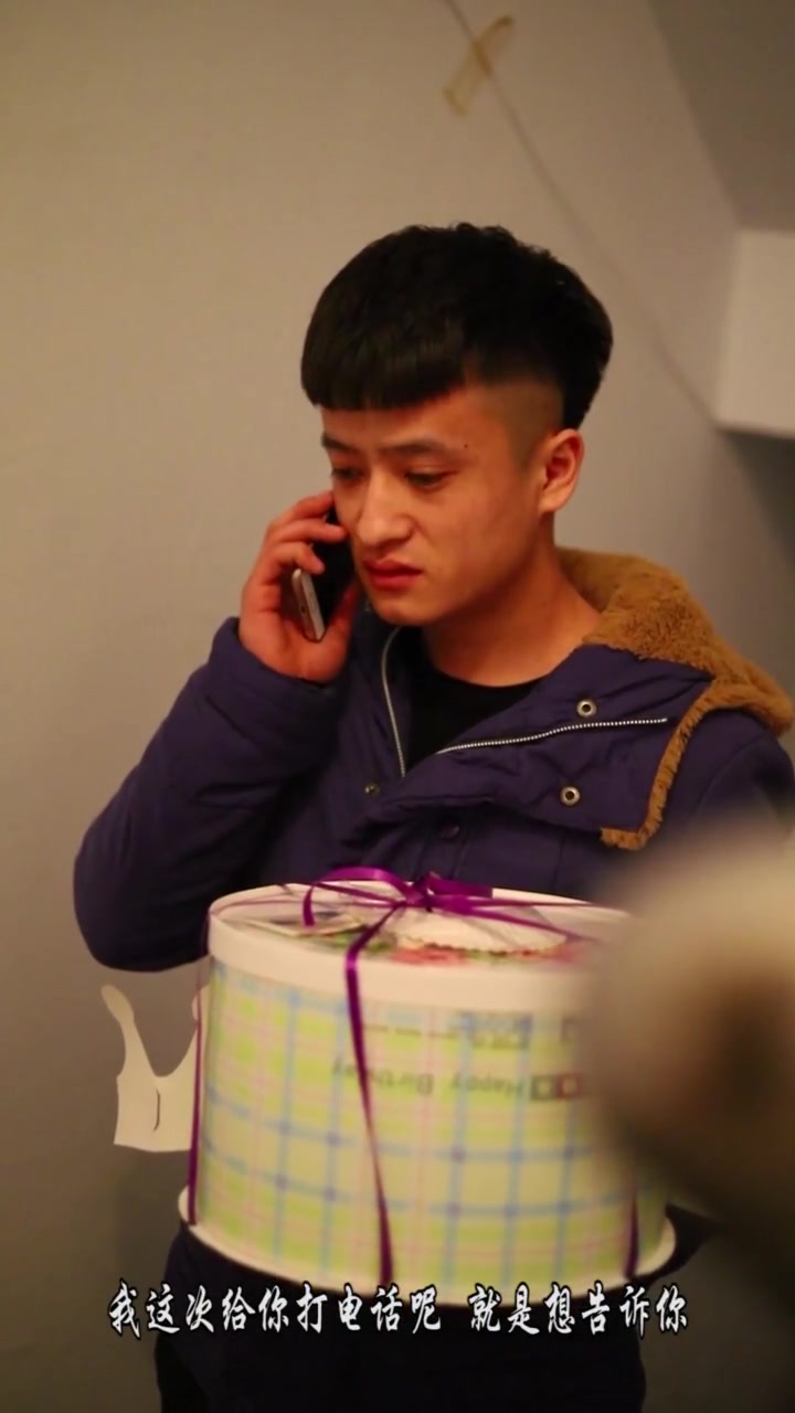 丈母娘看不起小伙,叫小伙离开女友,多年后这样相遇