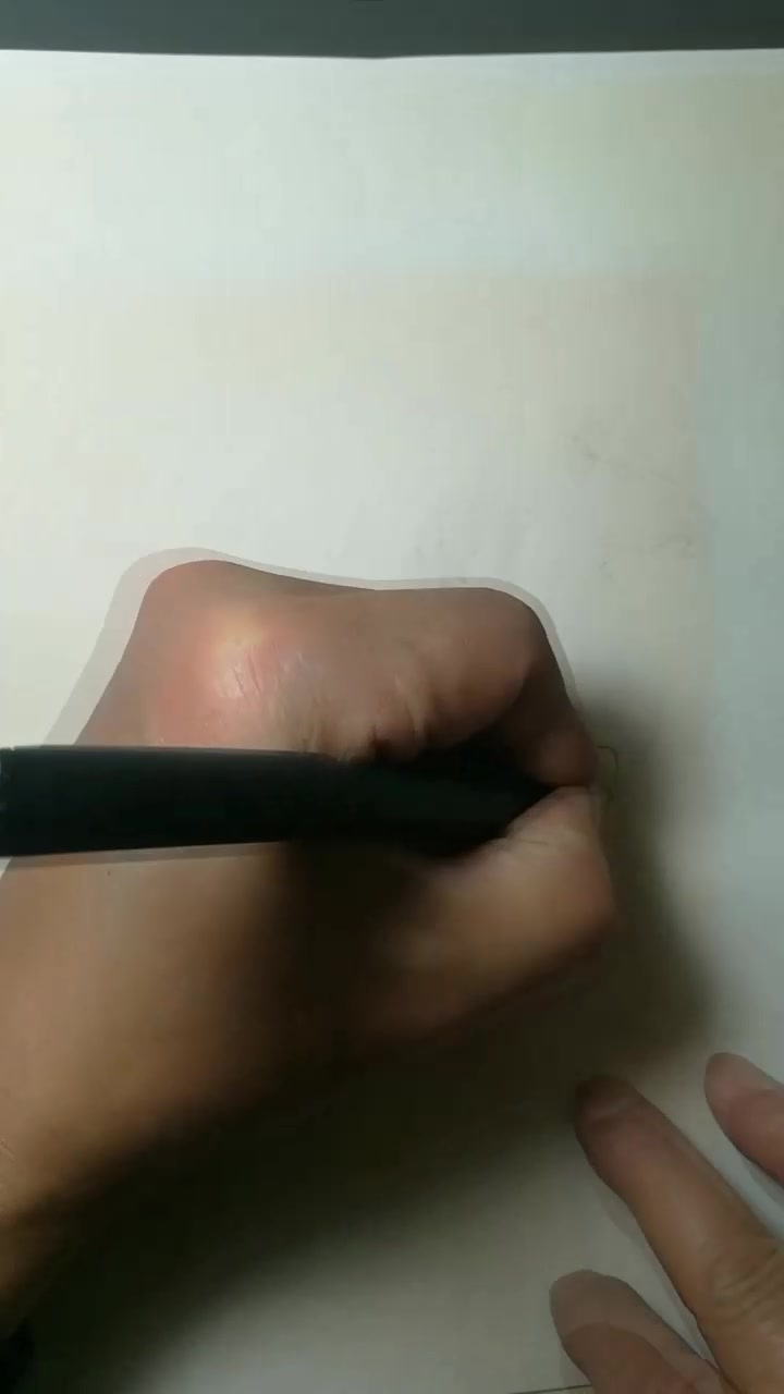 简笔线条一笔画马