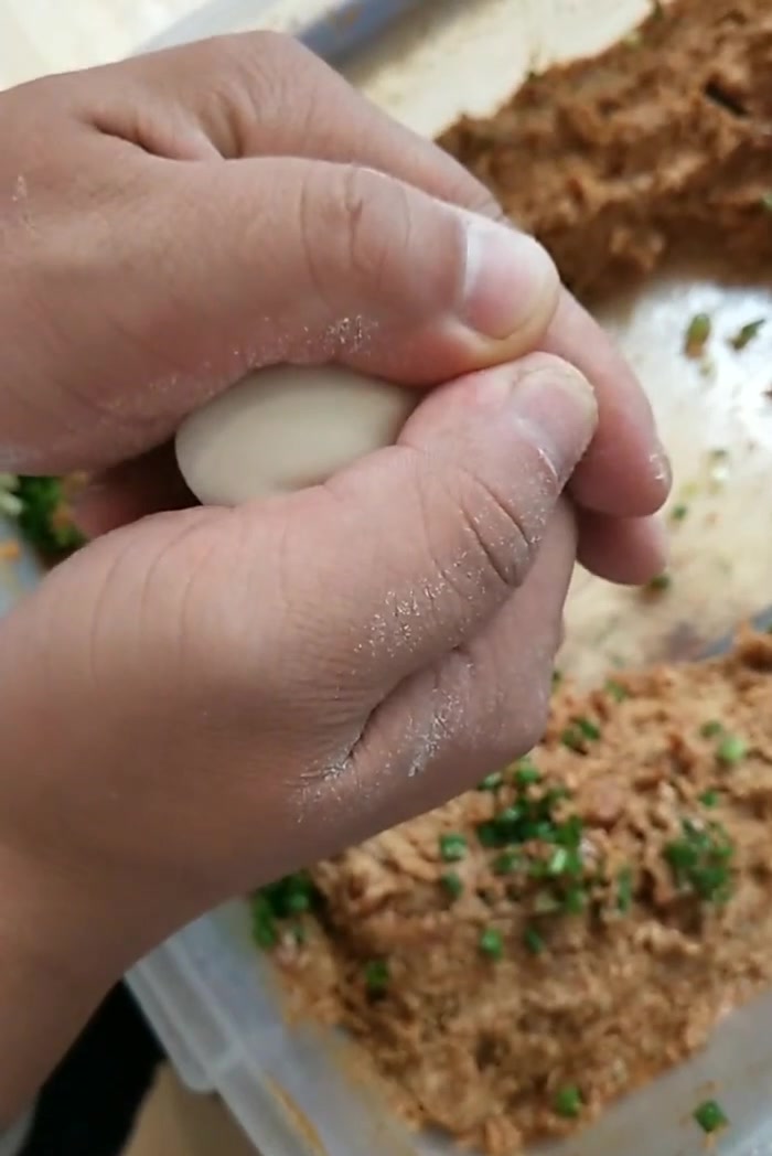 其实包饺子真的不难,超详细的包饺子教程,简单易学,慢动作教你