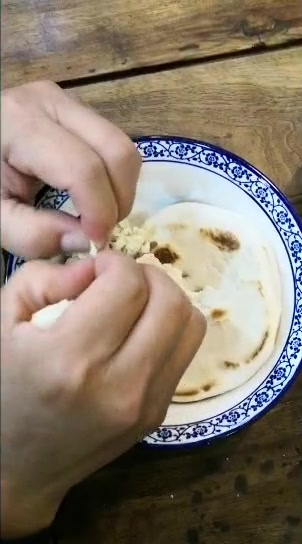 西安美食之旅:羊肉泡馍
