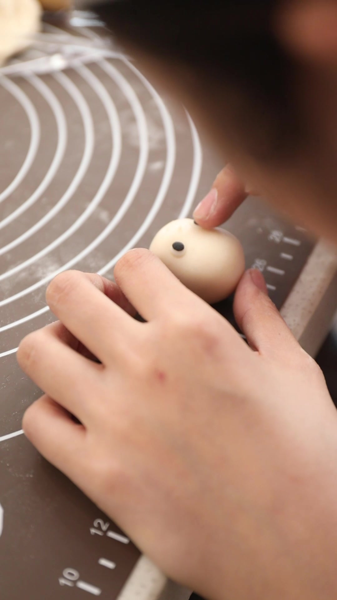 纯手捏,翻糖蛋糕白雪公主