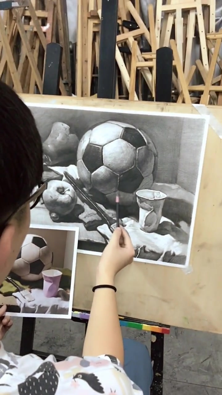 清华美院小哥哥素描静物,技术过硬,果然不一样!