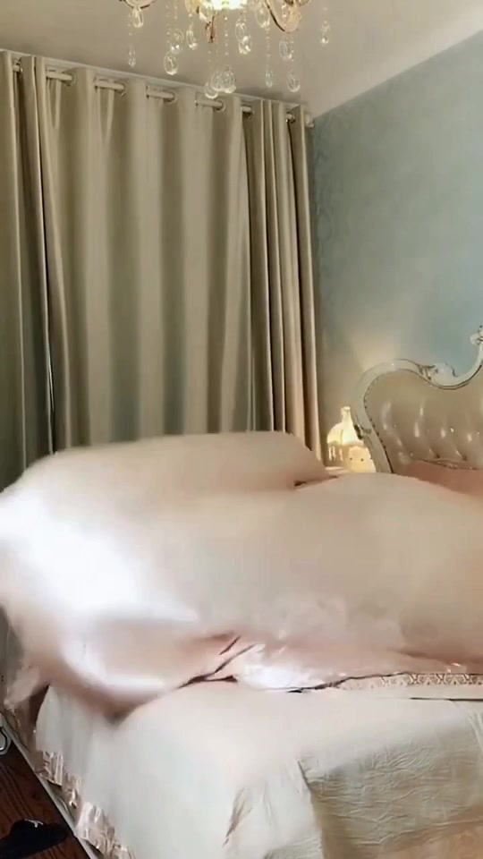 你的女人也是这样铺床的吗