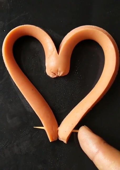 用方便面给男朋友做个爱心鸡蛋饼,吃的渣渣都不剩