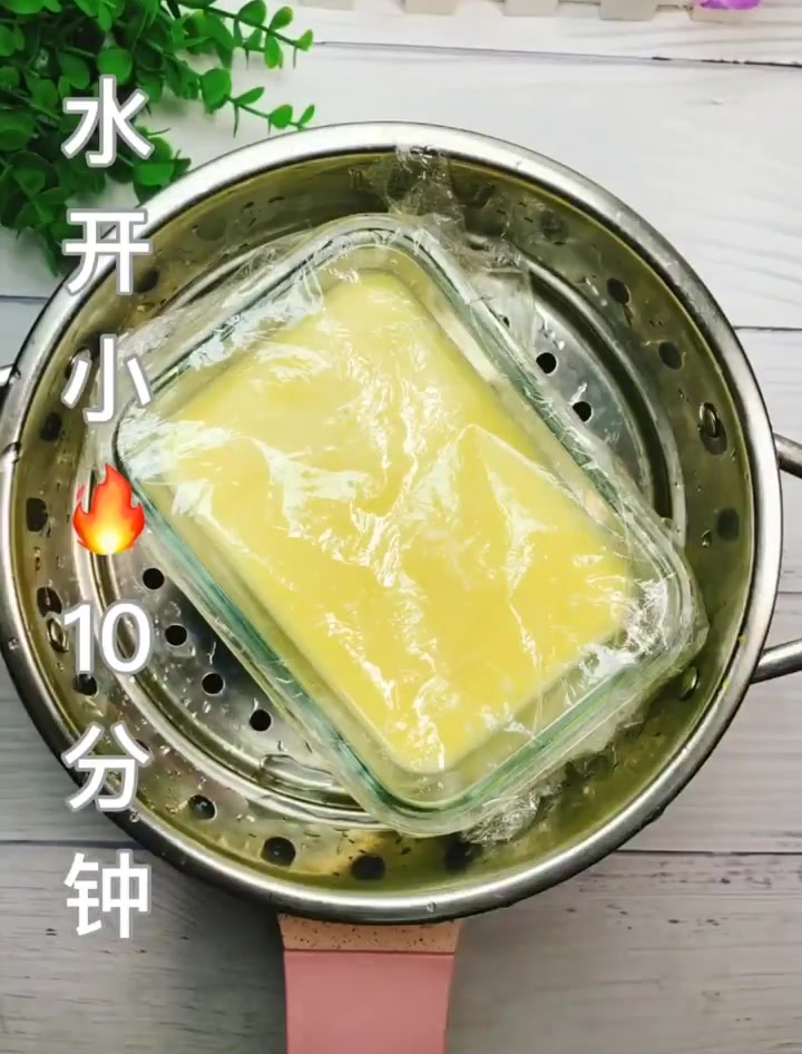 7个月左右宝宝辅食虾仁蒸蛋,一口下去超滑嫩,没牙的宝宝也能吃