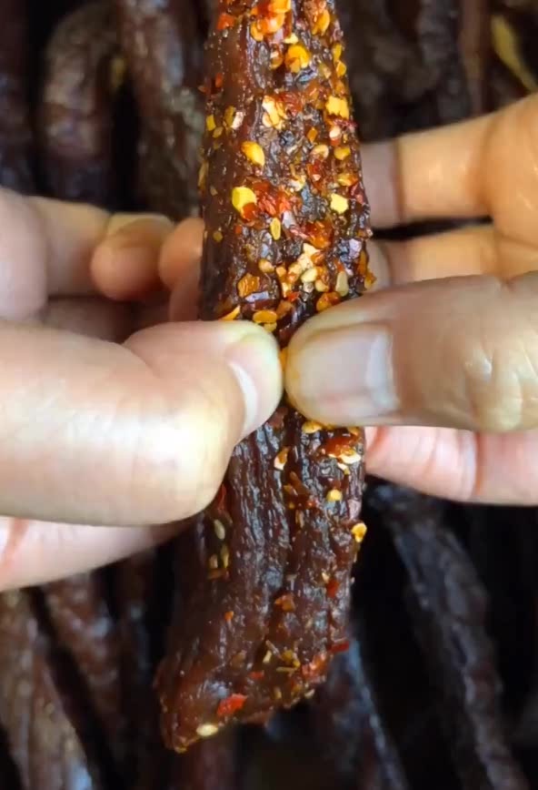 这才是真正的手撕牛肉干!