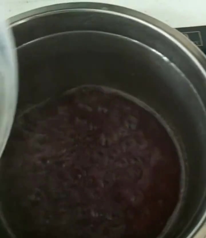 银耳紫薯粥,做法虽然简单,但做出来非常营养!