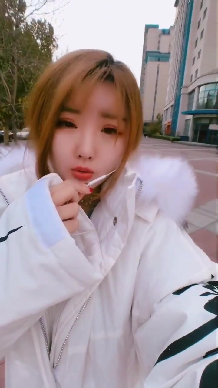美女这番吐槽说出了多少人的心里话,这碗鸡汤我干了!你们随意!