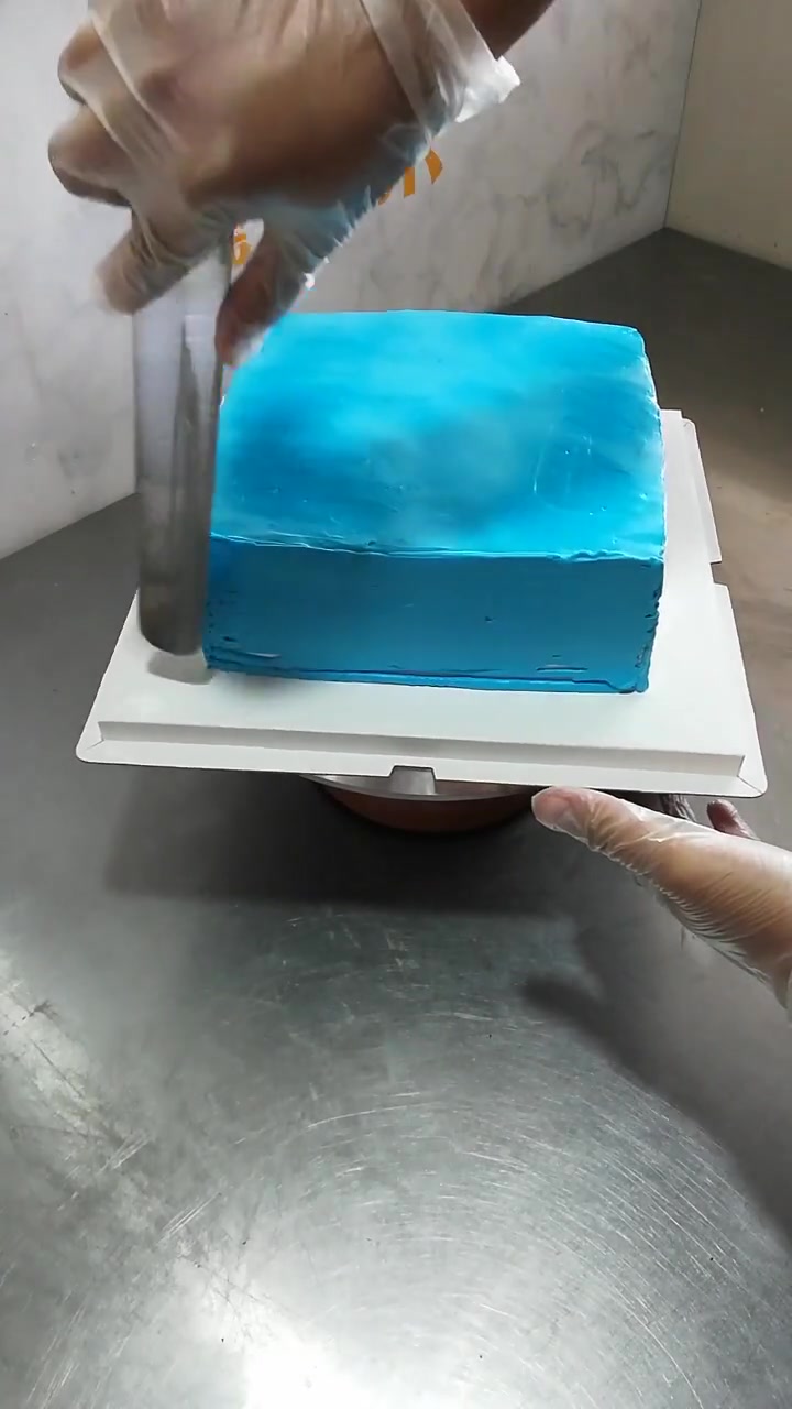 蛋糕师制作的书本蛋糕,看着就很精致,太牛了