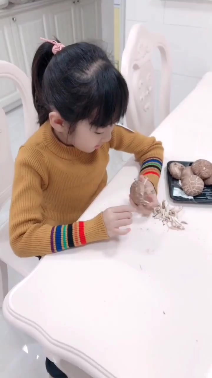 侄女的手工创意蔬菜完成