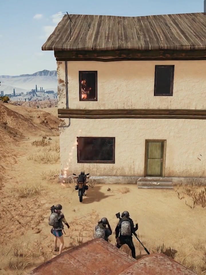 绝地求生:镇魂AWM的惩罚者,我被队友陷害,太伤心了