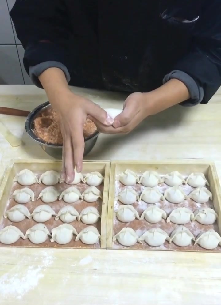 饺子铺老板亲传元宝饺子的包法,包饺子又快又好,超漂亮!