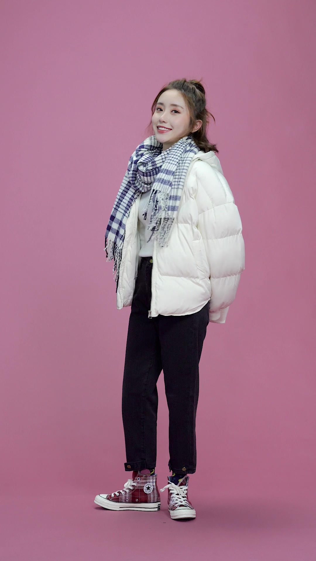 面包服怎么穿才能不土不肿不像熊?人手一件的面包服,要这么穿!