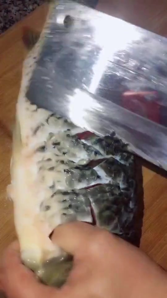 香辣鱼在家就可以做,好吃没有腥味,讲解清晰做法简单,快来学吧