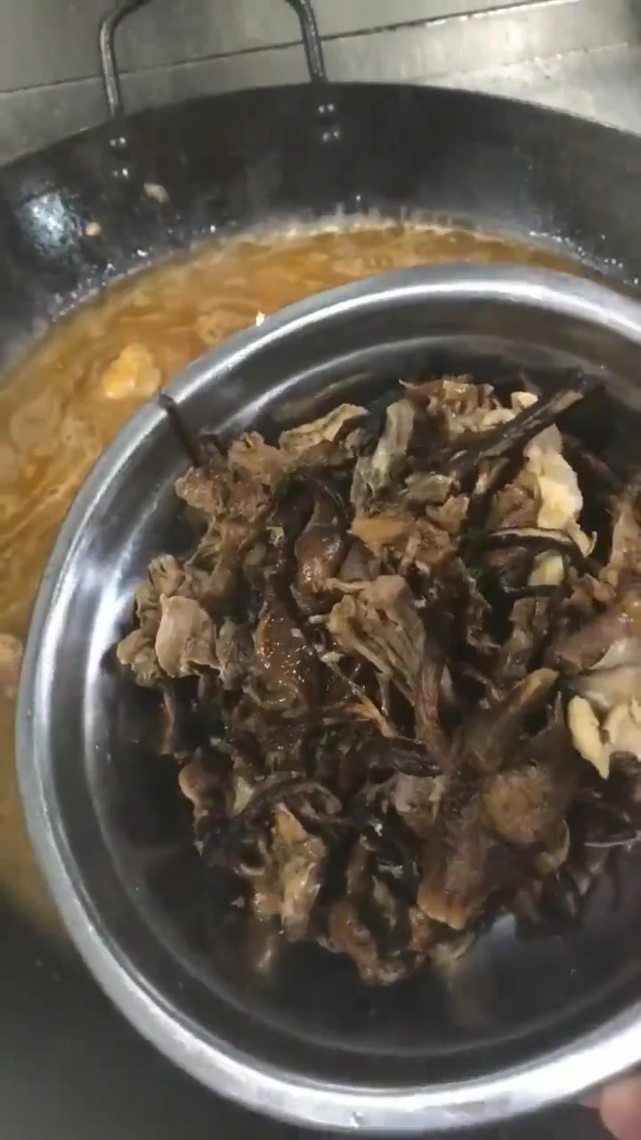 教你做家常的下饭菜,小鸡炖榛蘑土豆!简单又好吃!